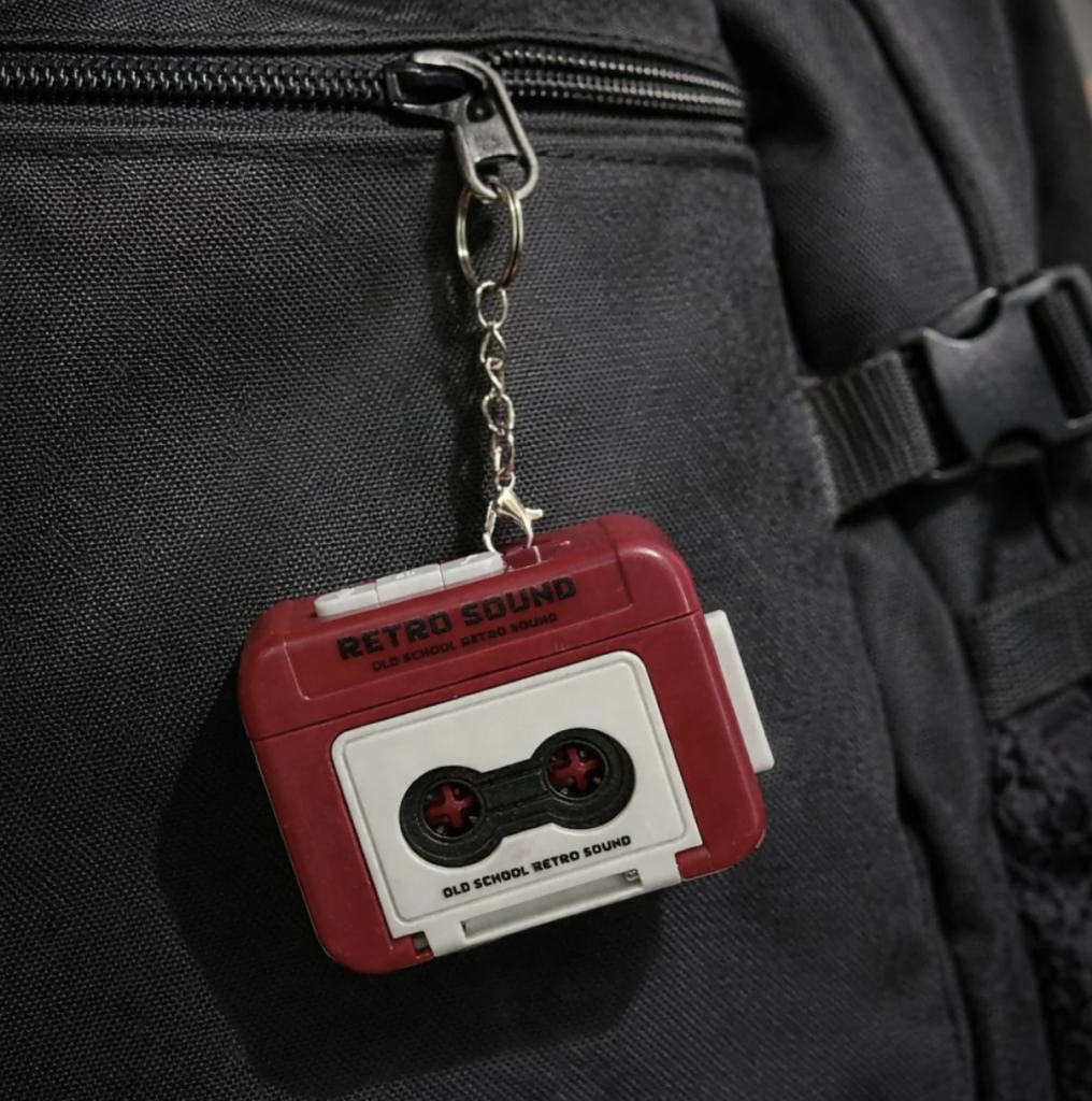 Retro Cassette Tape Sound Keychain – Nostalgic Click Button Design