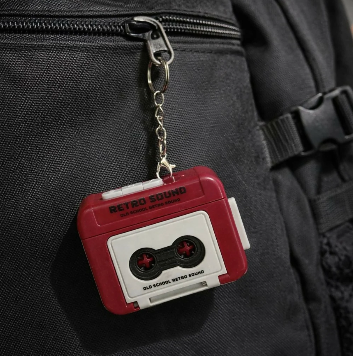 Retro Cassette Tape Sound Keychain – Nostalgic Click Button Design